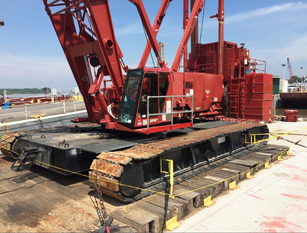 Manitowoc 2250 300 Ton Lattice Crawler Crane Traylor Equipment